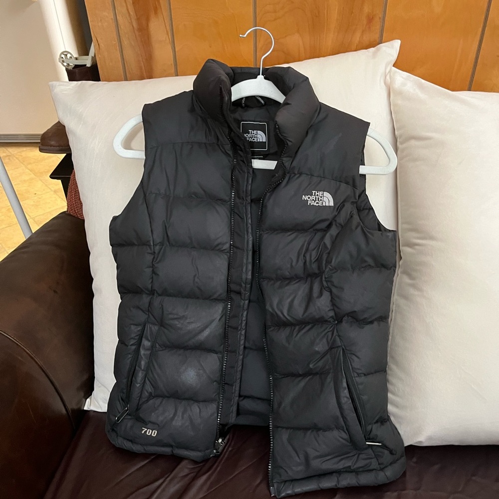 North face puffy vest
